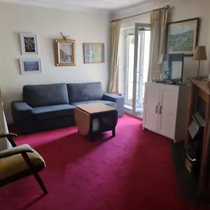 https://love-lane-apartmet.dublin-hotelsweb.com